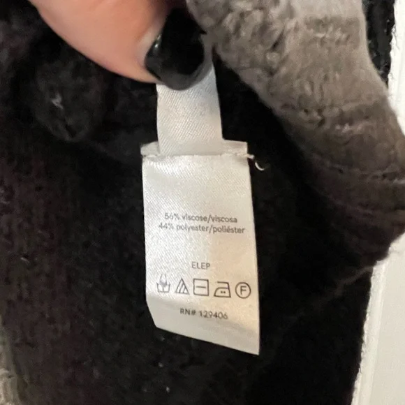 Venus Sweater High Low back Black and white Large strips size Small - Picture 6 of 6